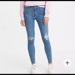 Levis super skinny 710 jeans size 28
